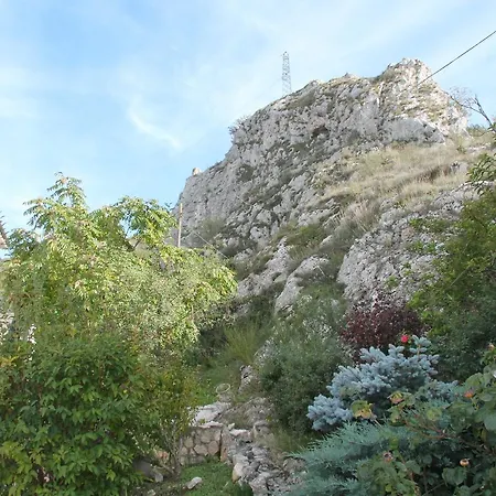 מלון La Rupe San Benedetto de' Marsi