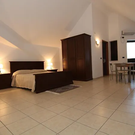 מלון La Rupe San Benedetto de' Marsi