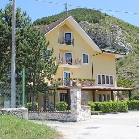 Hotel La Rupe San Benedetto de' Marsi