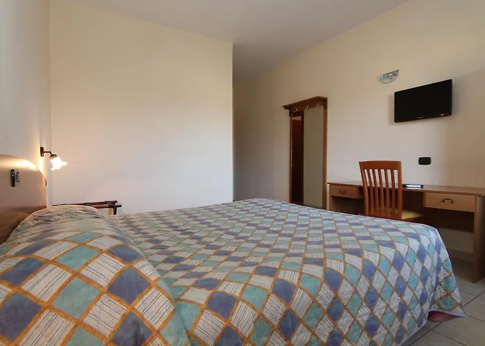 Otel La Rupe San Benedetto de' Marsi